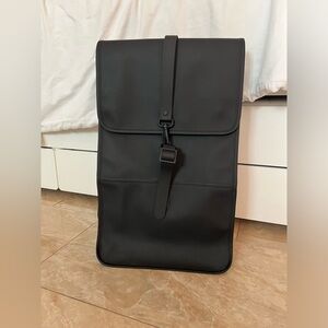 Rains Backpack - Black